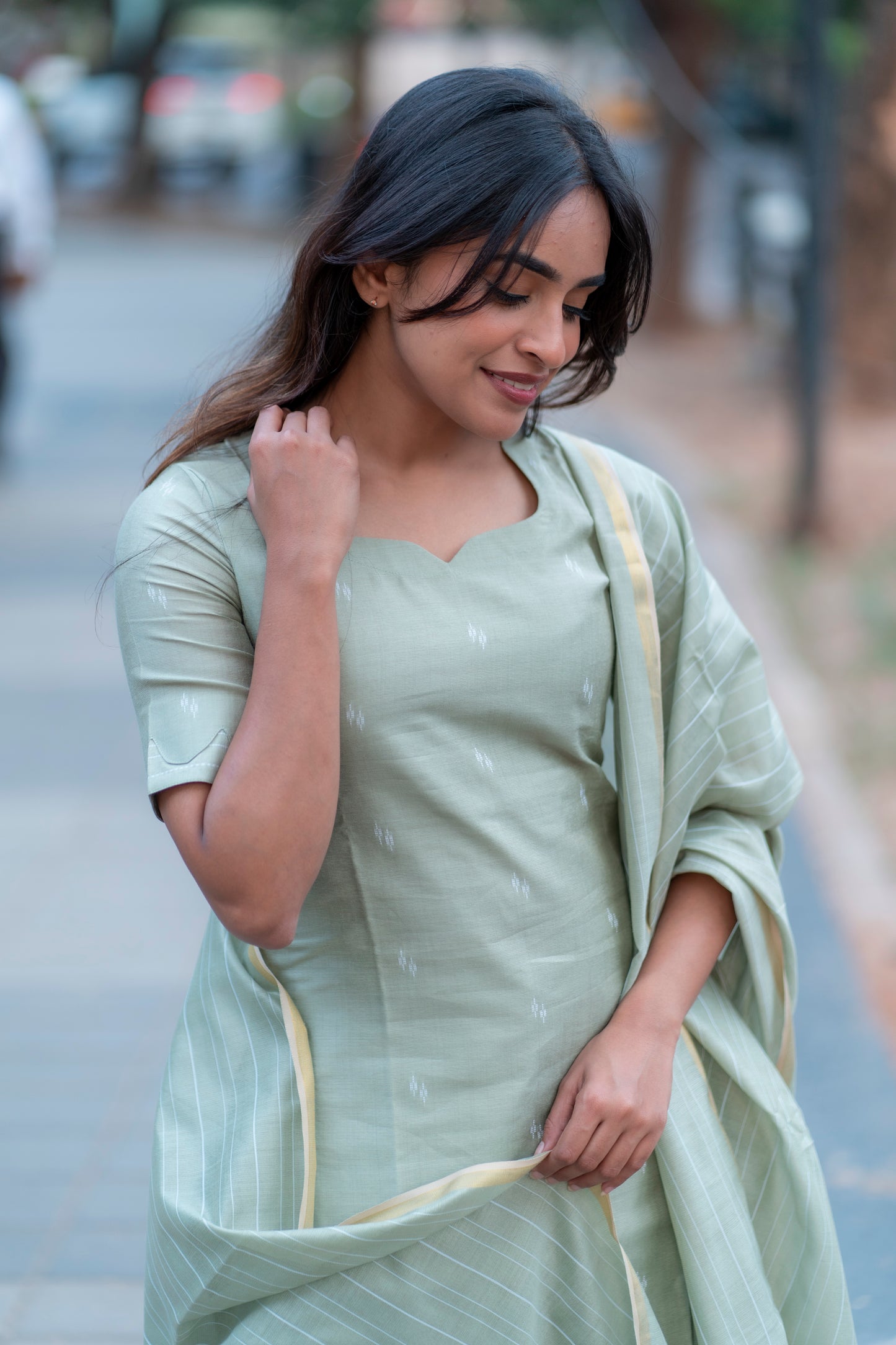 AL 338 Raw silk kurta set with duppatta