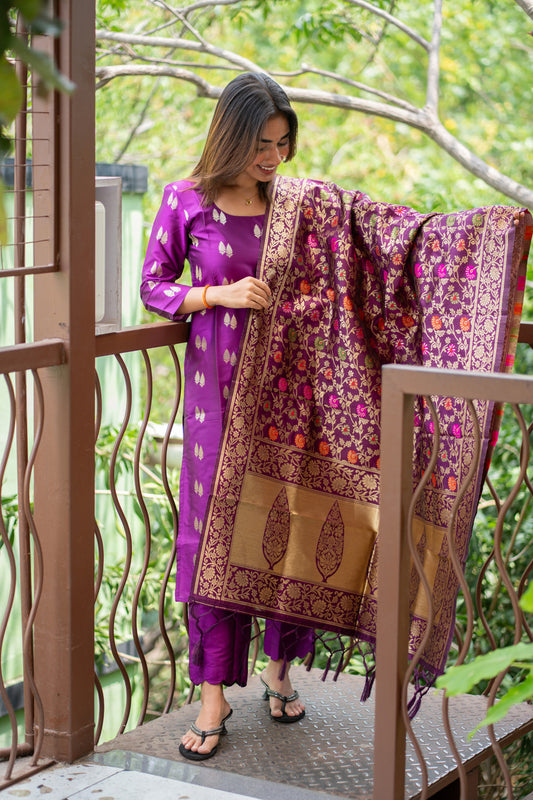 AL 616 Premium Banarasi silk suit set (with lining )