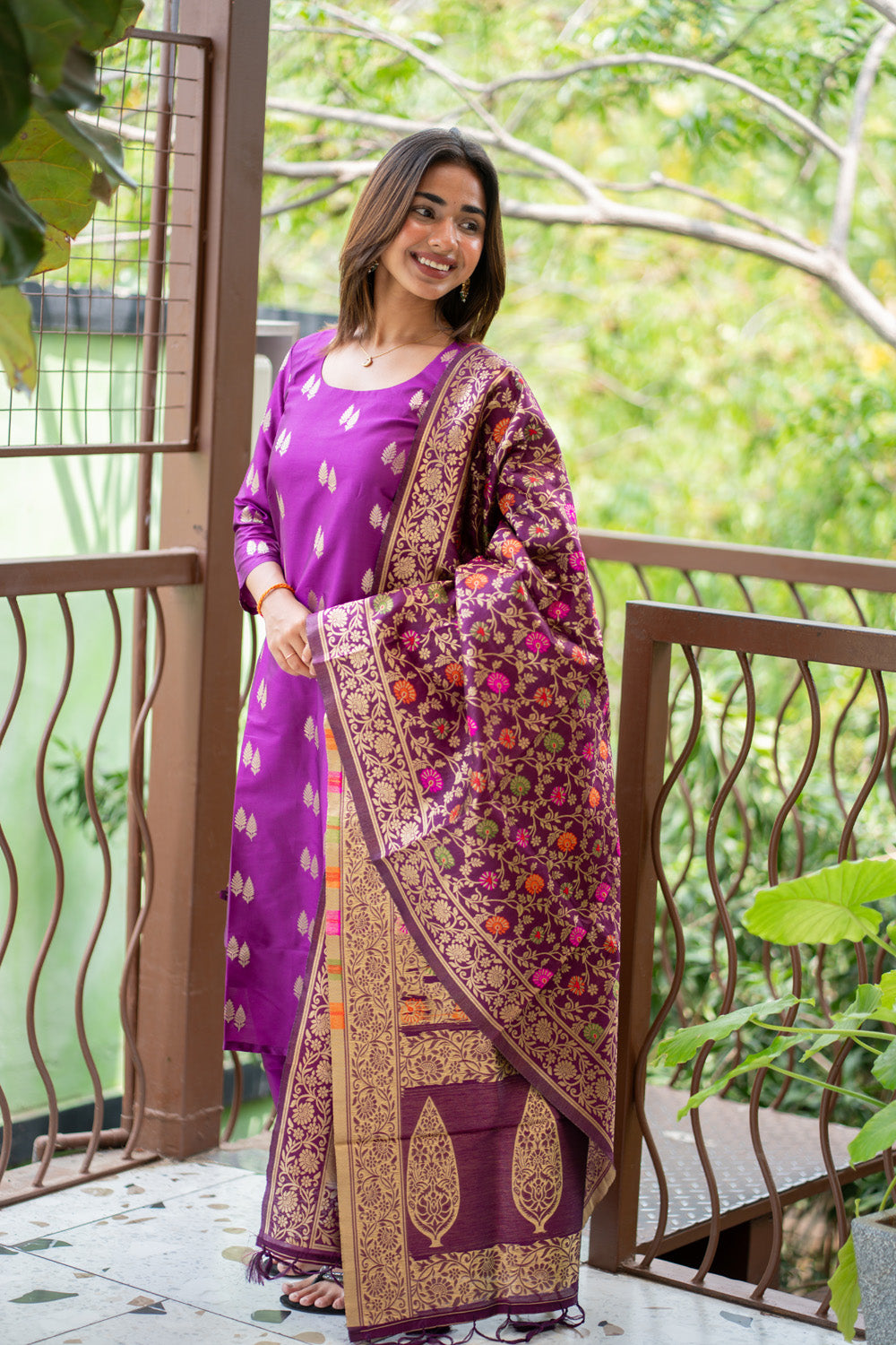 AL 616 Premium Banarasi silk suit set (with lining )