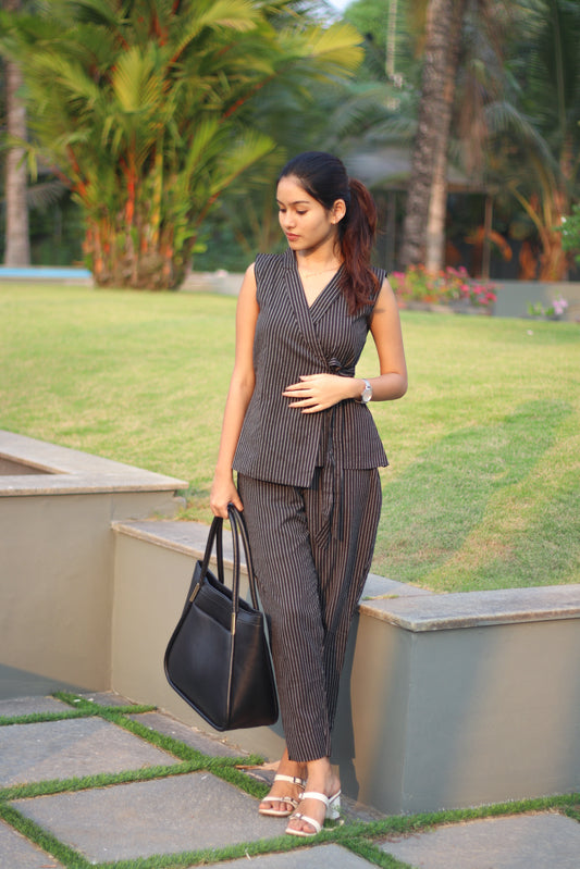 AL 430 Wrap top with straight pants (sleeves can be attached )