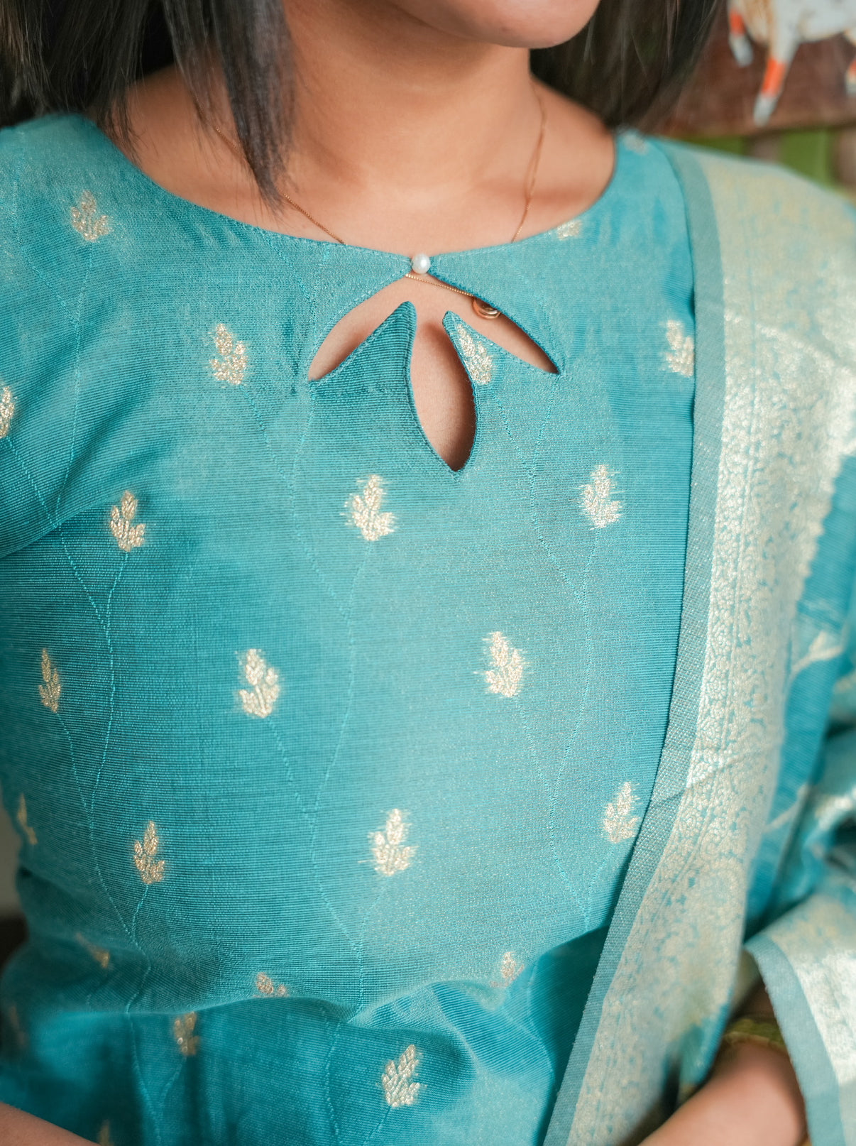 AL 547 Banaras silk suit with lining