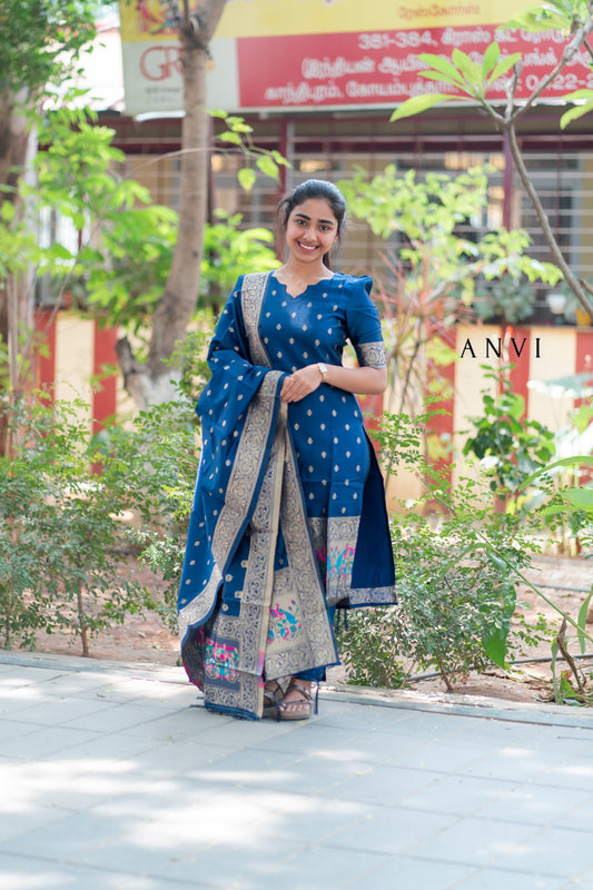 AL 371 Banarasi silk suit with paithani border
