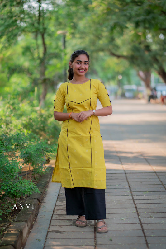 AL 419 Cotton kurti with black pants with lining