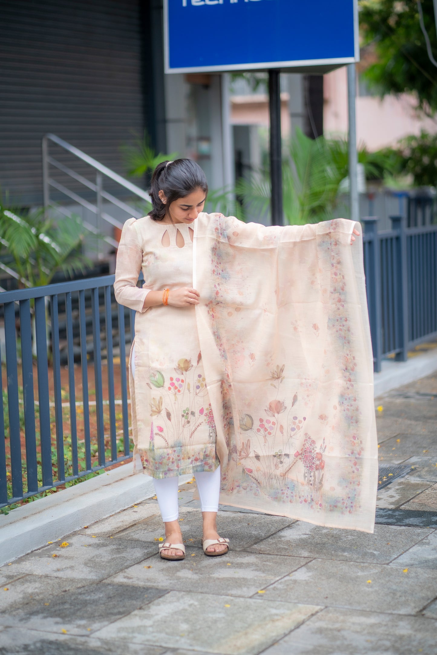 AL 475 Cotton linen Kurti with dupatta