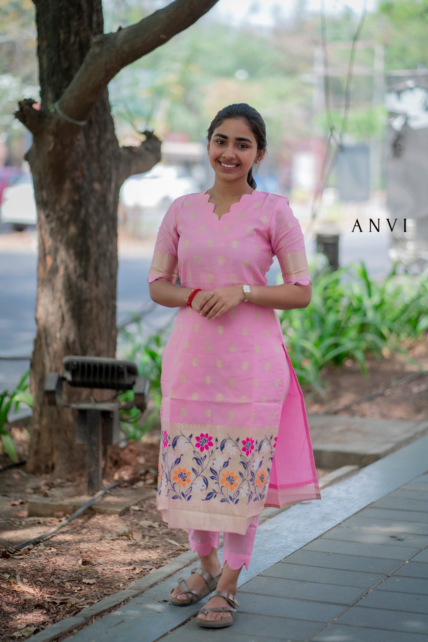 AL 428 Premium Silk suits with paithani border (with lining)