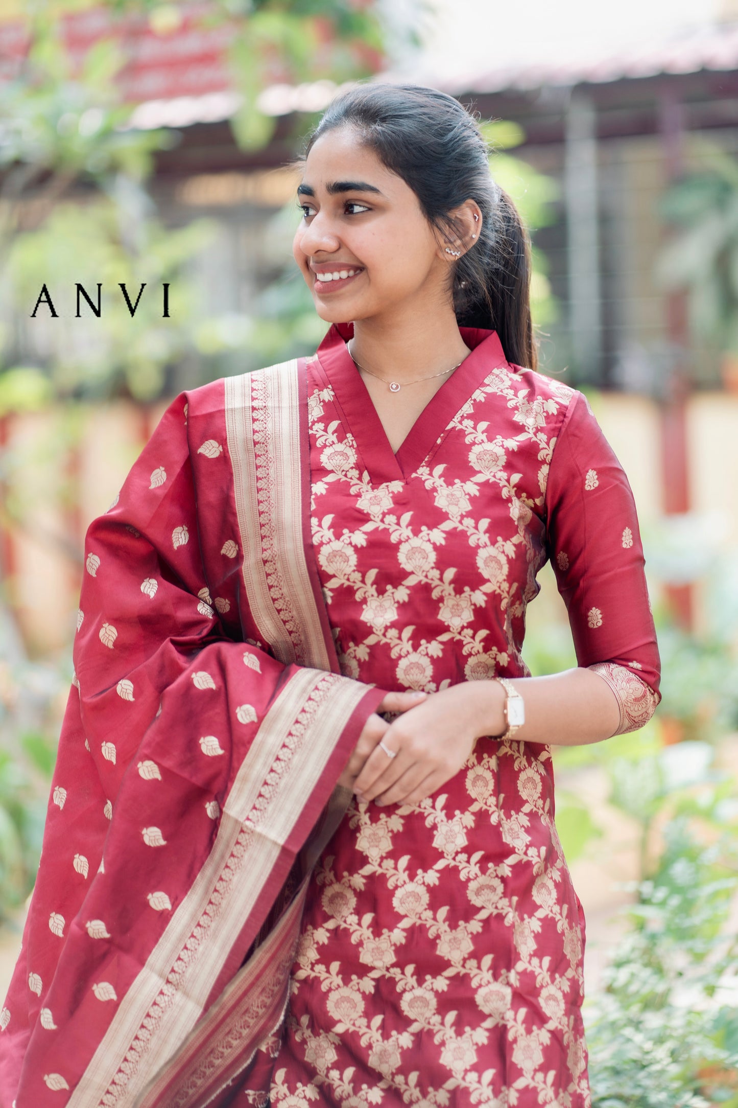 AL 370 Elegant Banarasi Silk Suit