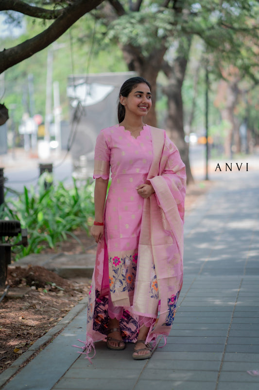 AL 428 Premium Silk suits with paithani border (with lining)