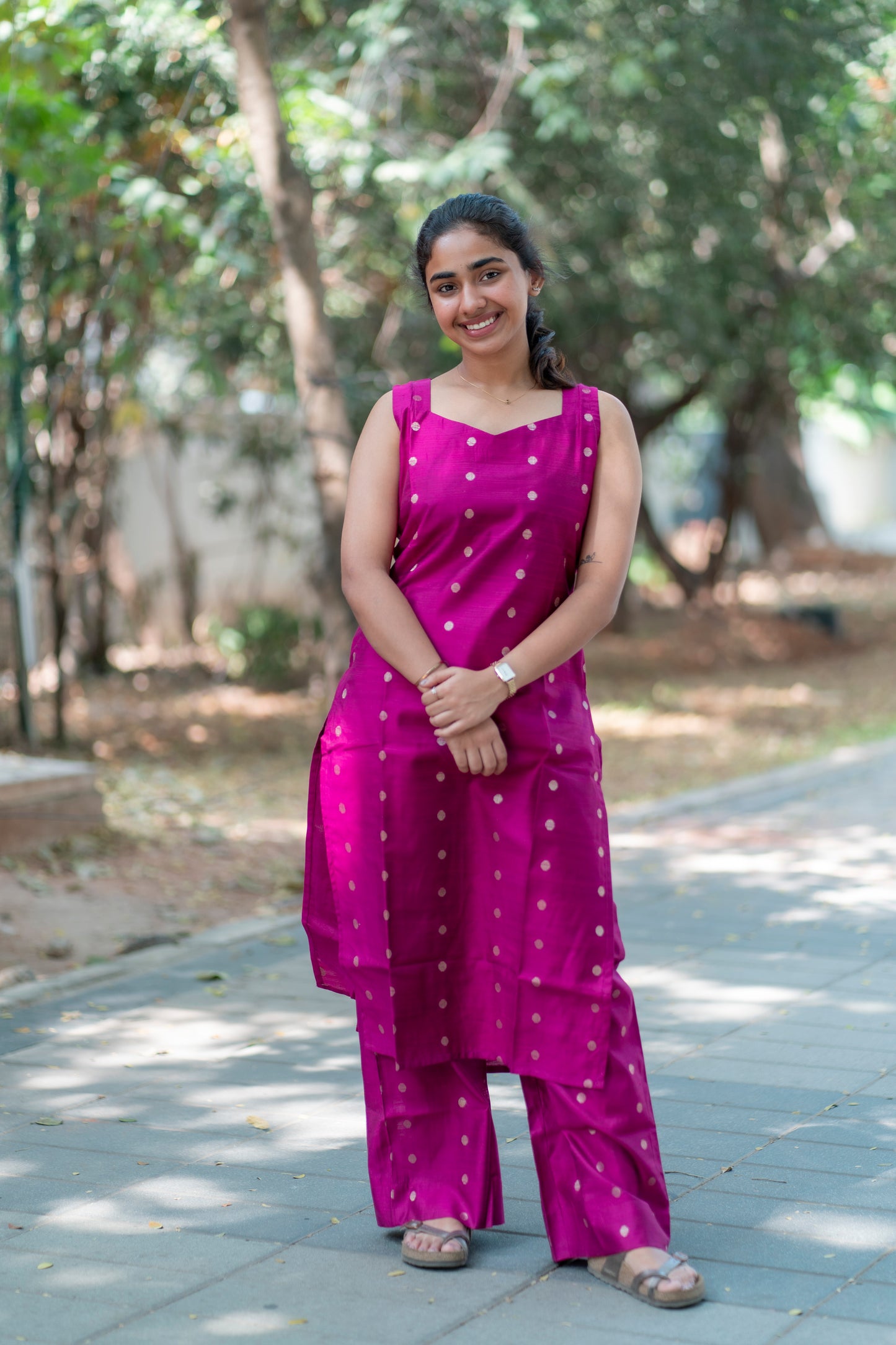 Raw silk sleeveless co ords with lining( Sleeves can be attached)