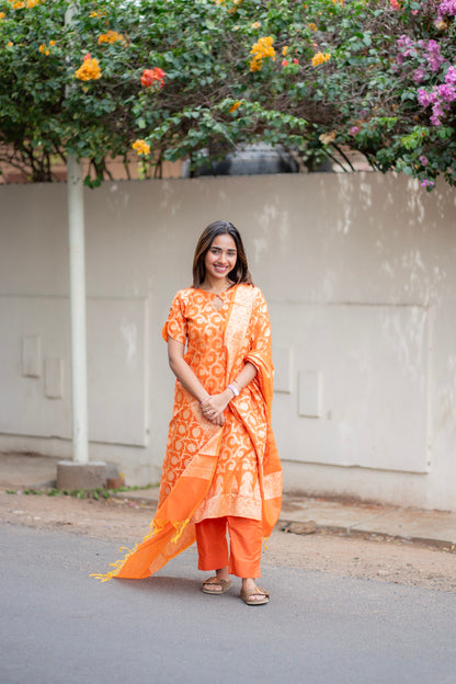 AL 603 Premium Banaras silk suit (with lining)