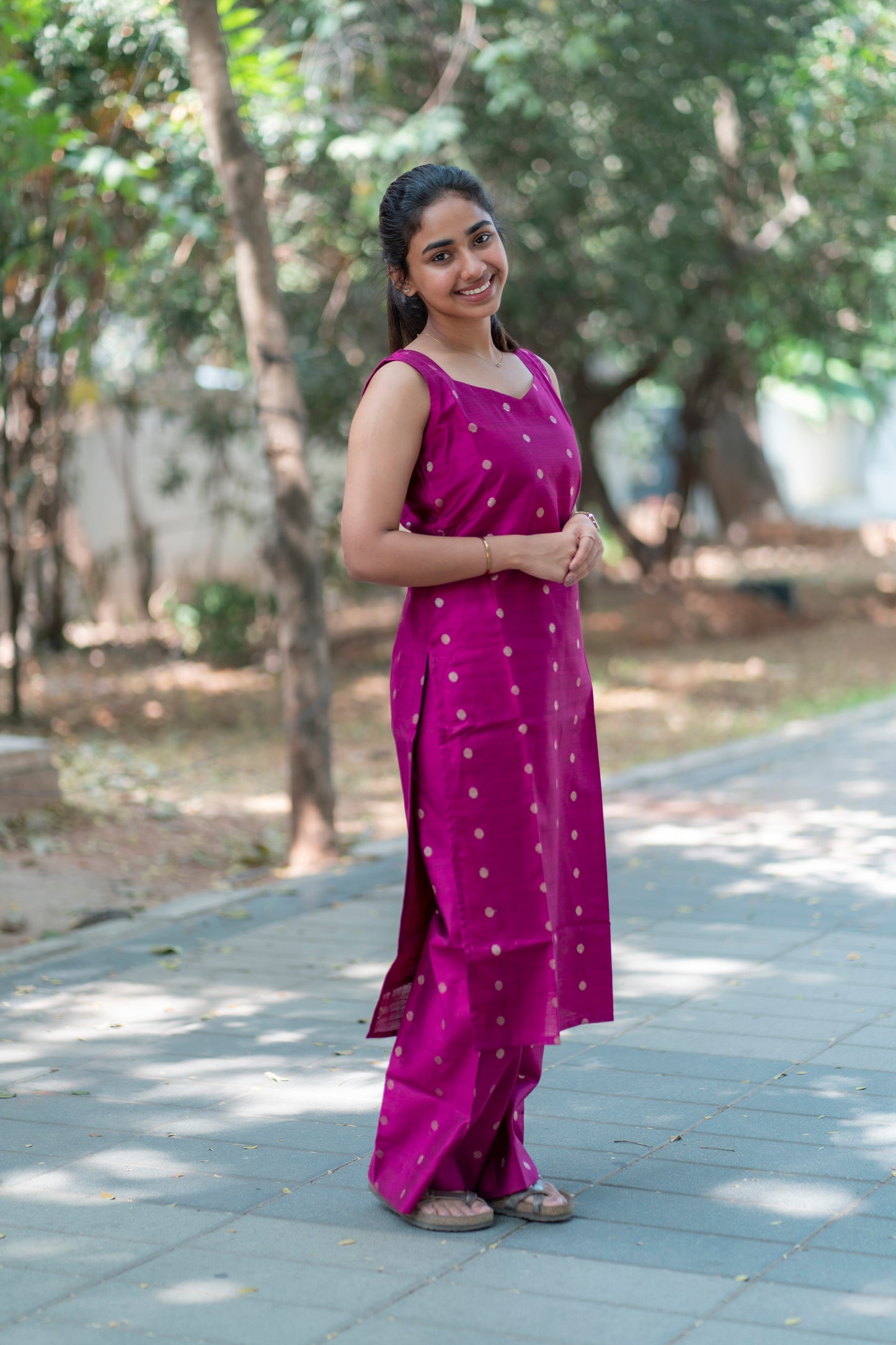 Raw silk sleeveless co ords with lining( Sleeves can be attached)