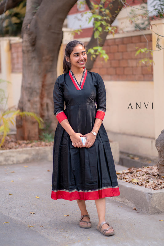 Black cotton maxi with lining