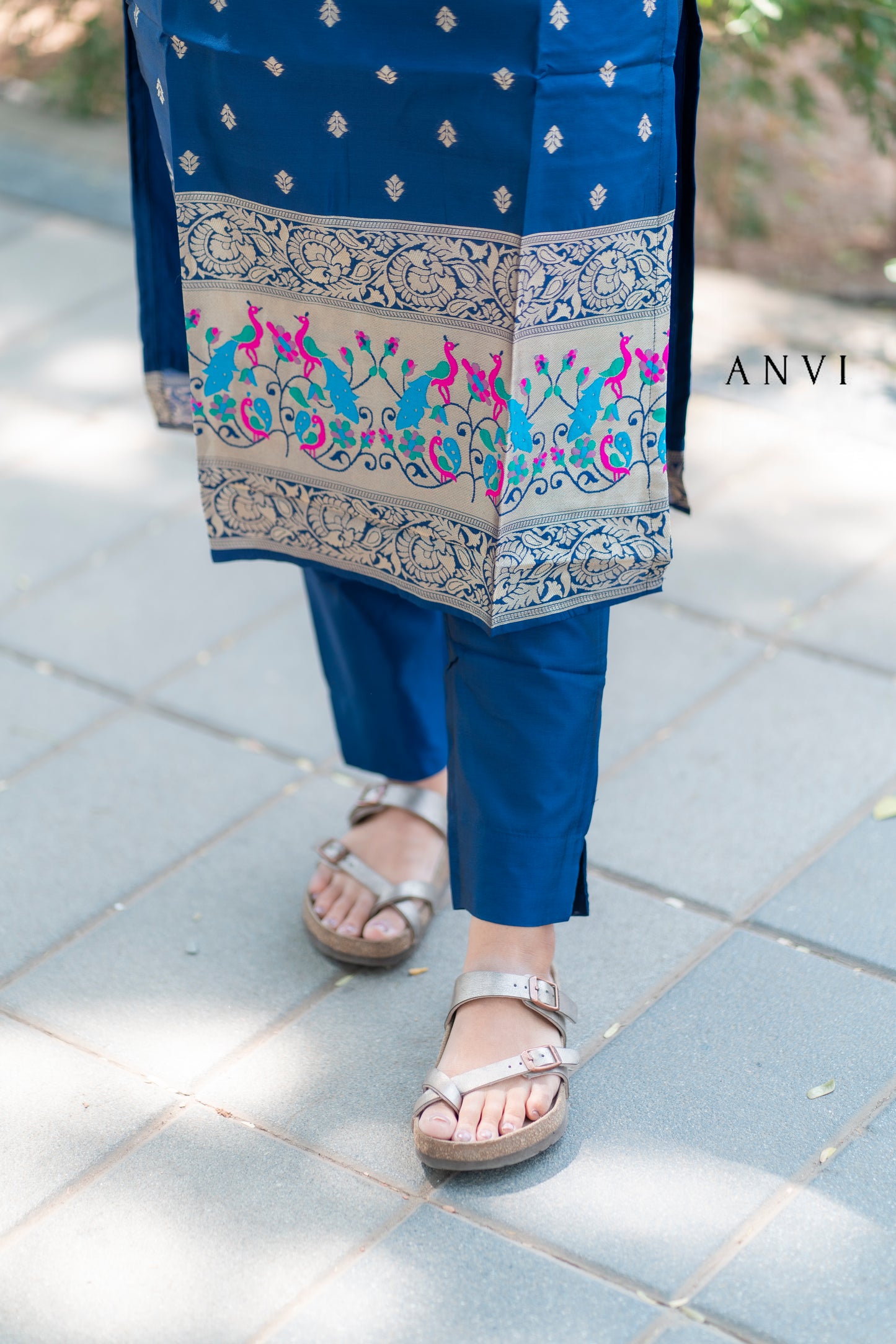 AL 371 Banarasi silk suit with paithani border