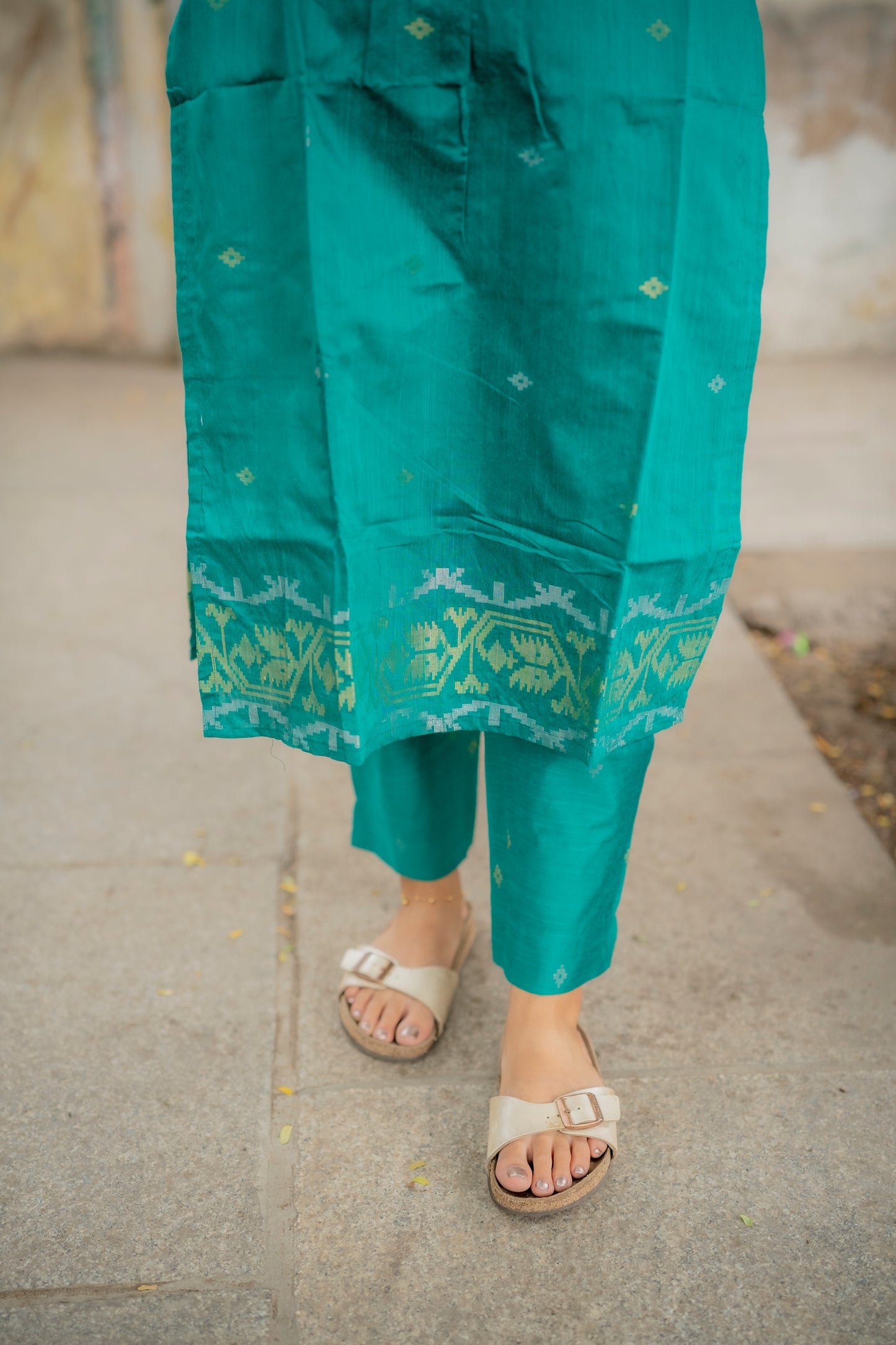 AL 481 Raw silk co ords with jhamdhani border