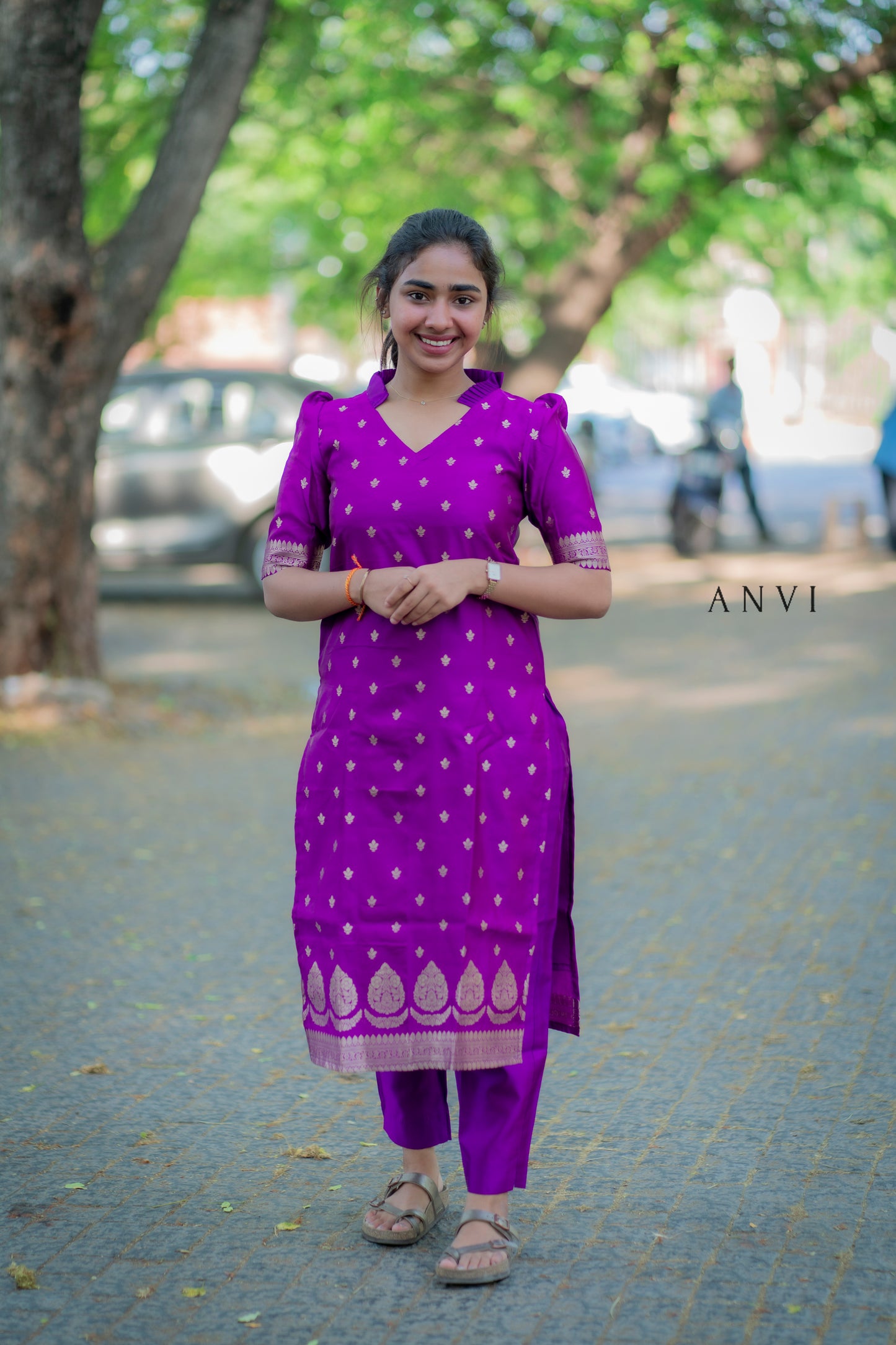 AL 404 Purple Banarasi suit with lining