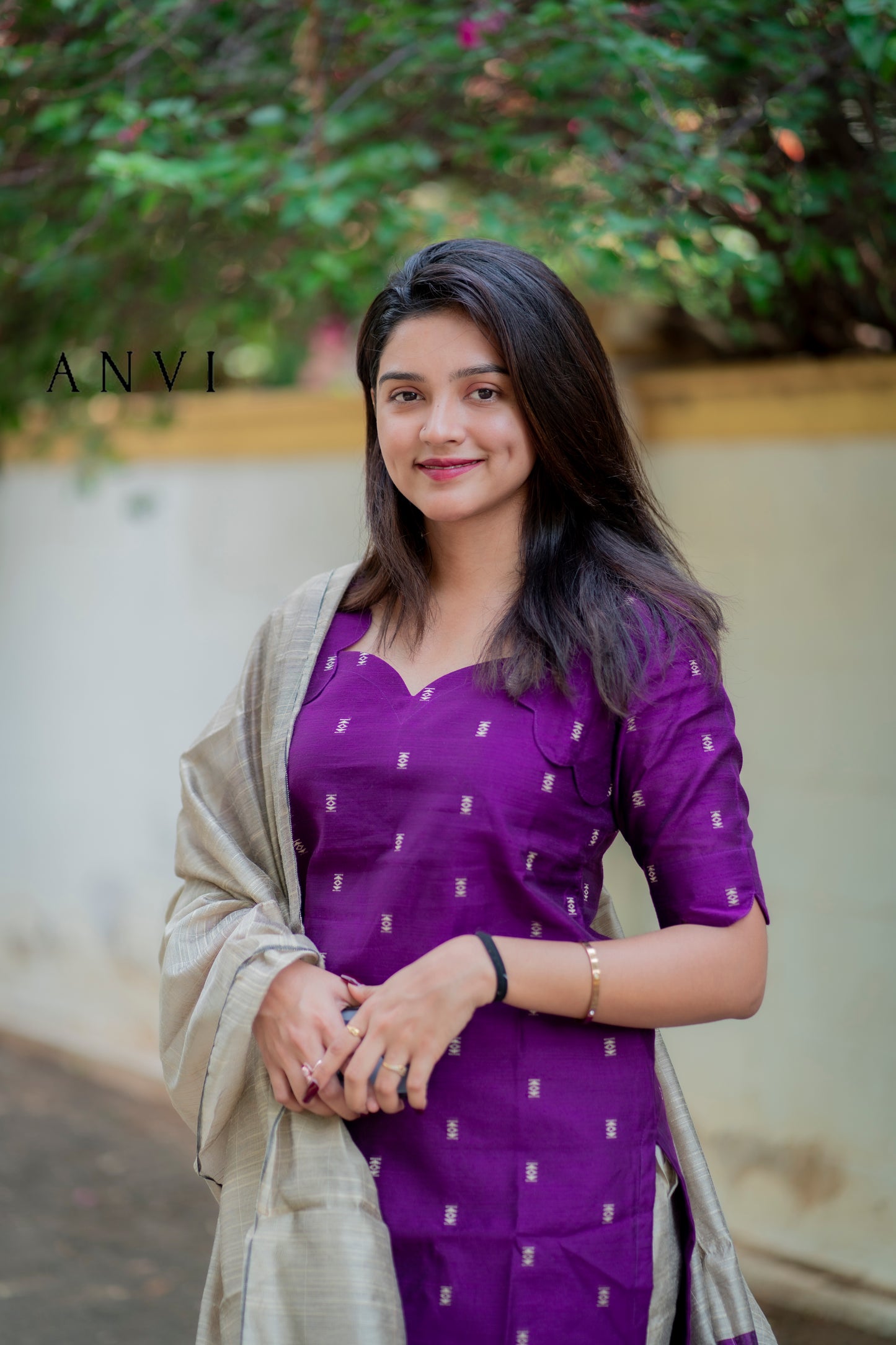 AL 432 Raw silk kurta set with duppatta (with lining)