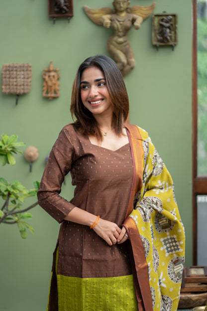 AL 610 Raw silk set with Kalamkari dupatta (with lining)