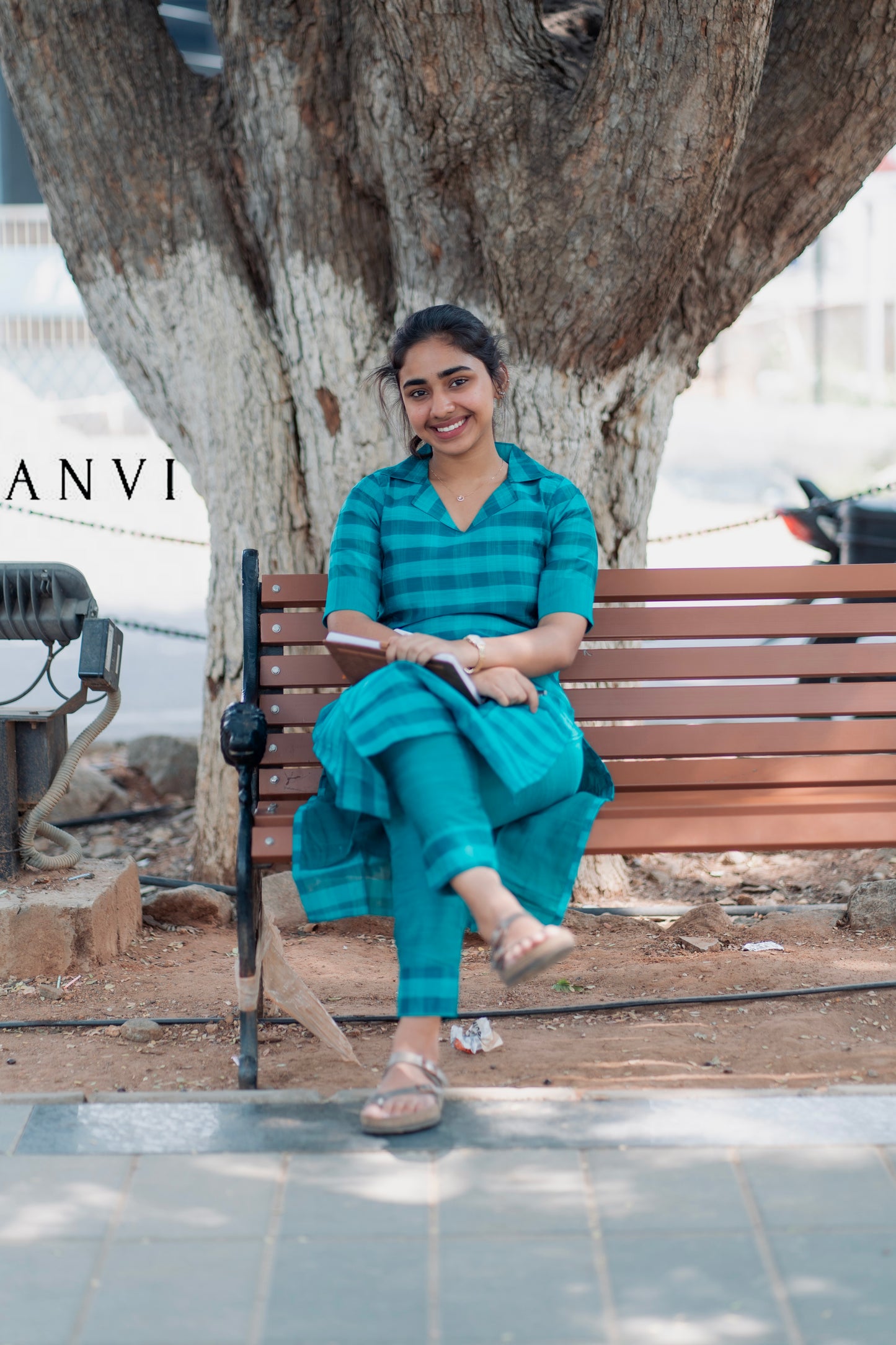 AL 379 Raw silk kurta set with lining