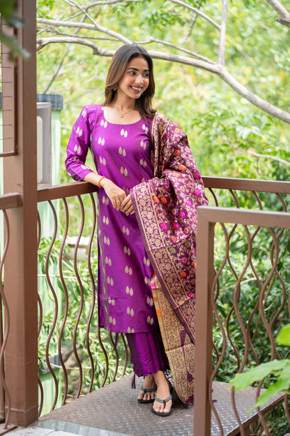 AL 616 Premium Banarasi silk suit set (with lining )