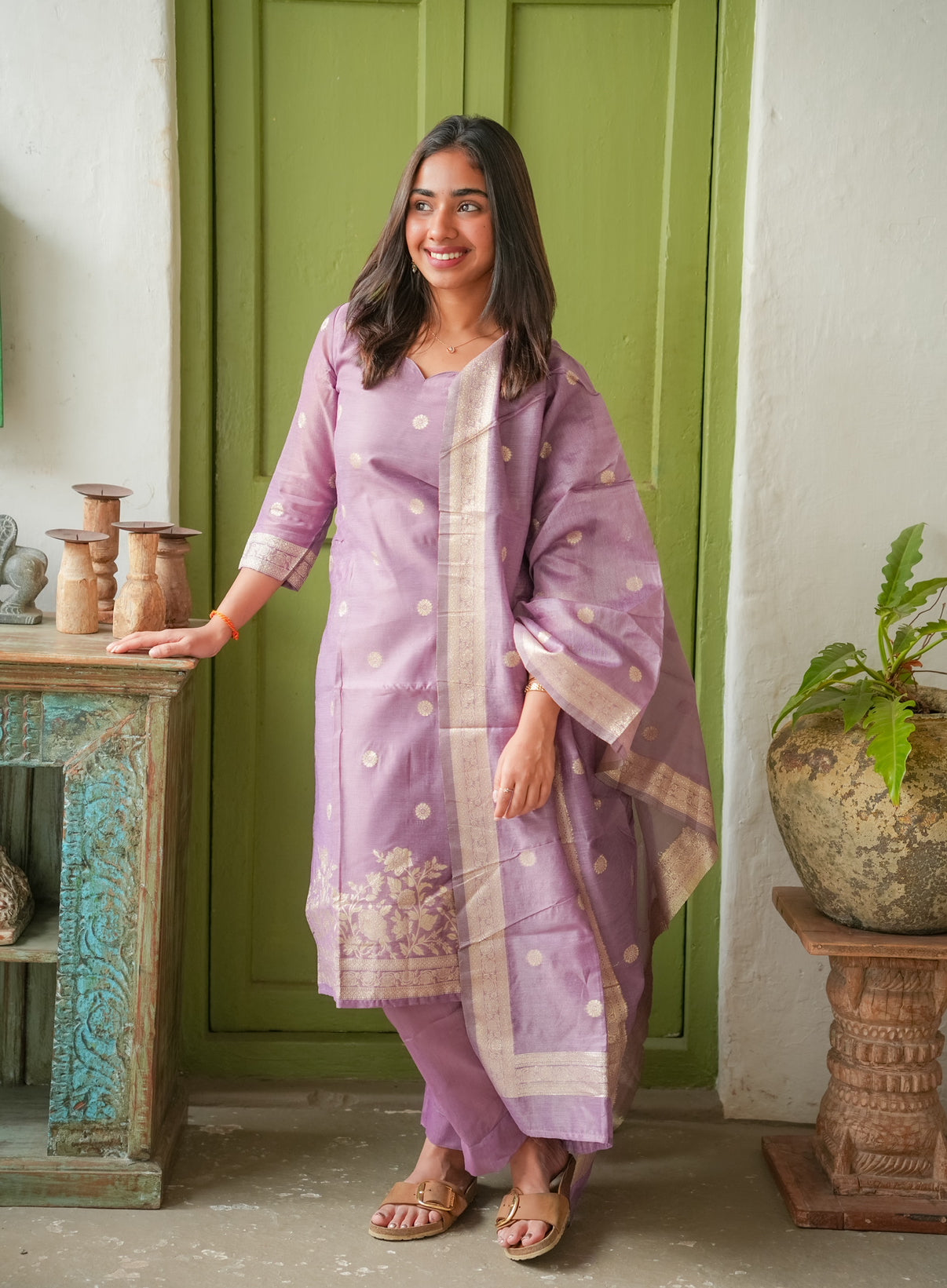 AL 555 Silk banarasi suit with lining