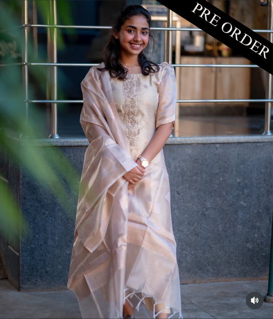 AL 318 Premium Tissue Kurta Set with Duppatta.